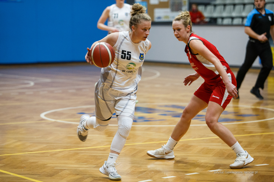 Mecz drugiej ligi koszykówki kobiet: MKS Pałac Młodzieży Tarnów - Ikar Niepołomice